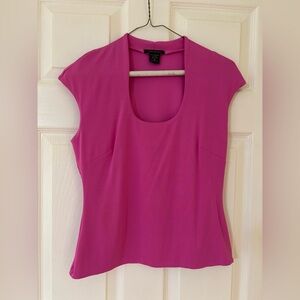 Woman’s Carilyn Vaile Pink Top sz. Medium